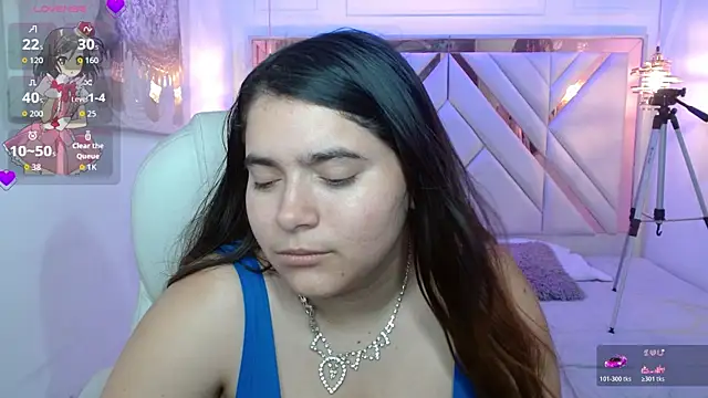 Snapshot of Laurha_ chatting on 07.16.26 Laurha online show from 07.16.26