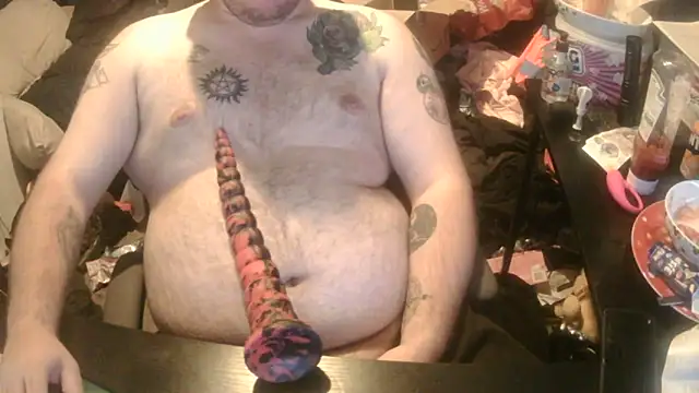 Snapshot of hunter_lust97 chatting on 05.16.26 hunter lust97 online show from 05.16.26