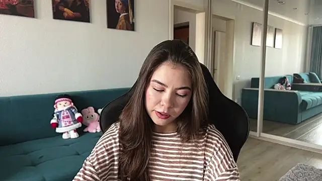 Ellewaay online show from 07.14.26