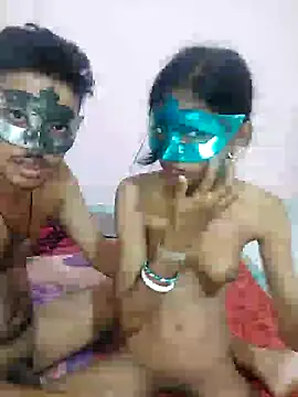 Snapshot of husband_wife_12 chatting on 06.25.26 husband wife 12 online show from 06.25.26