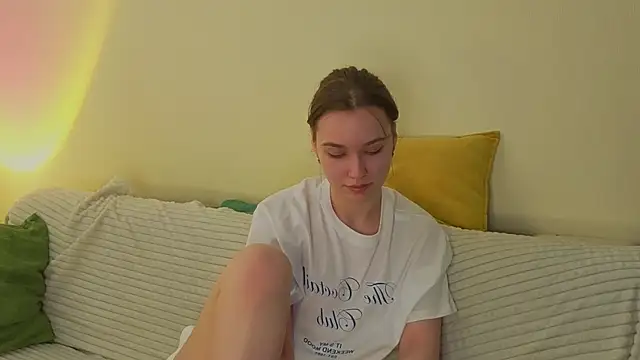 Snapshot of JolieDerringer chatting on 06.03.26 JolieDerringer online show from 06.03.26