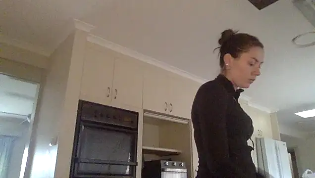 Snapshot of daisycollins chatting on 05.28.26 daisycollins online show from 05.28.26