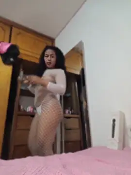 kimreigns online show from 05.02.26