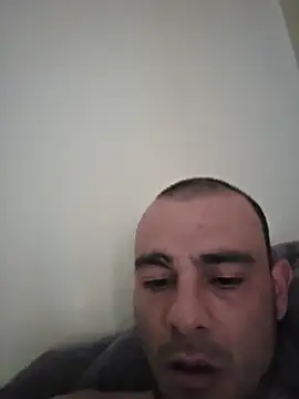 Snapshot of latinleo420 chatting on 05.20.26 latinleo420 online show from 05.20.26