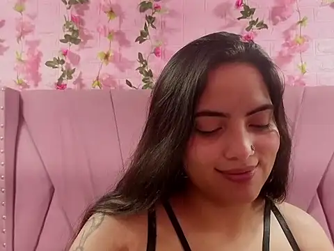 Snapshot of Isabella_Mora_ chatting on 05.23.26 Isabella Mora online show from 05.23.26