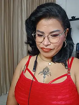Aurorasaenz  online show from 07.02.26