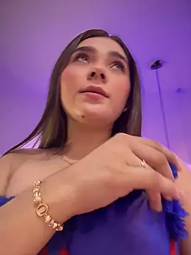 Snapshot of Mia_Rodriguezz_ chatting on 05.10.26 Mia Rodriguezz online show from 05.10.26