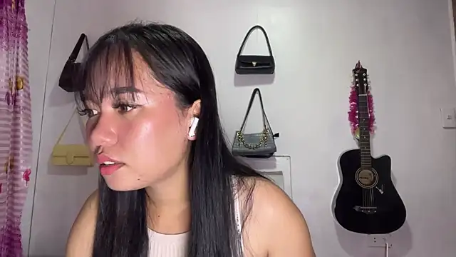 Snapshot of PeggieUrteaga chatting on 05.05.26 PeggieUrteaga online show from 05.05.26