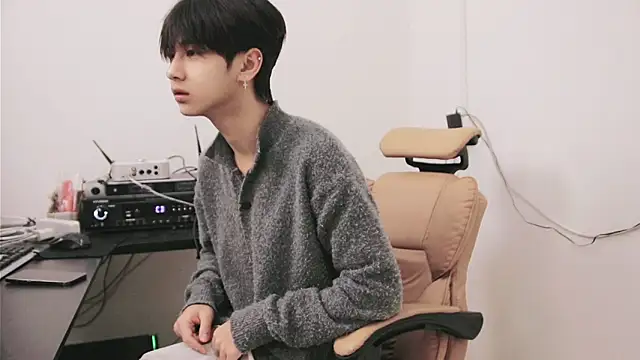 VIP-999 online show from 05.03.26