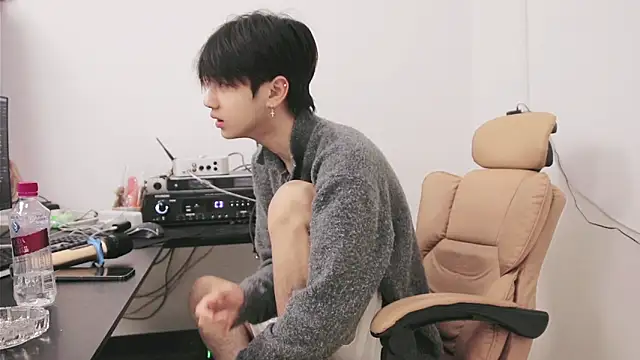 VIP-999 online show from 05.04.26