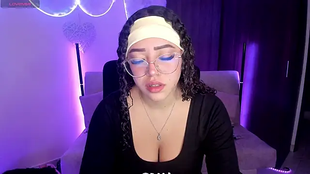 Snapshot of liz_martins1 chatting on 06.13.26 liz martins1 online show from 06.13.26