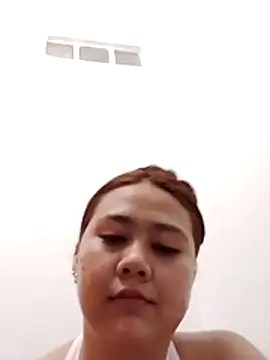 Snapshot of pussy_pinay chatting on 05.12.26 pussy pinay online show from 05.12.26