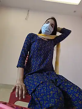 Snapshot of zoya_baby_ chatting on 06.25.26 zoya baby online show from 06.25.26