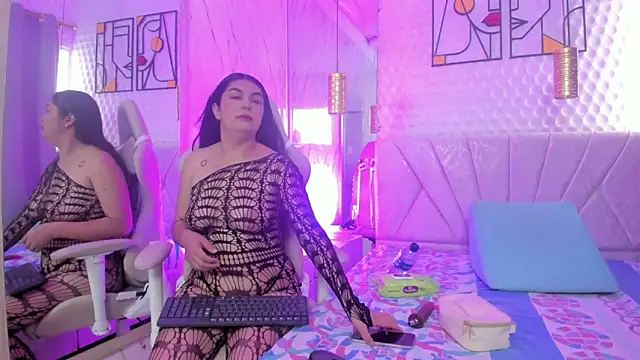 Koralxxx  online show from 05.06.26