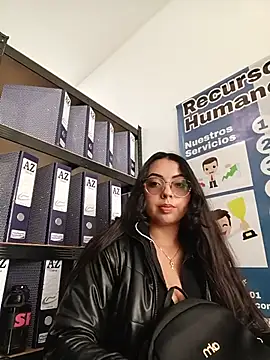 JENNIFER  03 online show from 05.25.26
