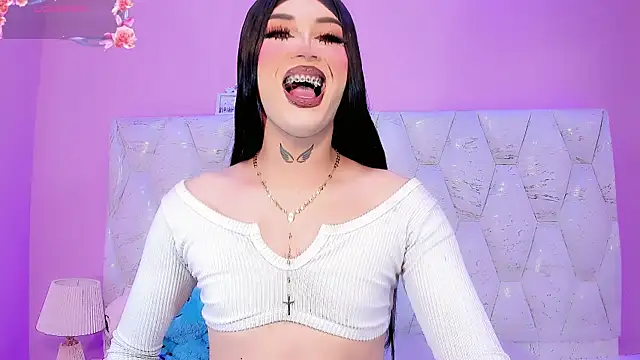 Snapshot of Lexxy_Mattell chatting on 06.19.26 Lexxy Mattell online show from 06.19.26