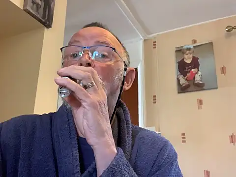 Snapshot of Moonraker64 chatting on 05.06.26 Moonraker64 online show from 05.06.26
