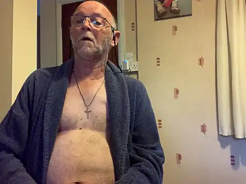 Snapshot of Moonraker64 chatting on 07.18.26 Moonraker64 online show from 07.18.26
