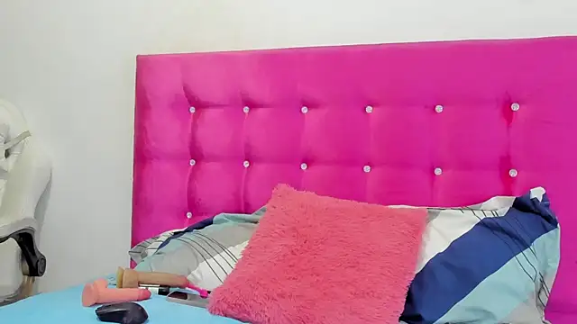 Snapshot of cyndycranforsquirT chatting on 07.30.26 cyndycranforsquirT online show from 07.30.26