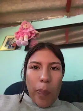 Snapshot of FernandaHils chatting on 06.10.26 FernandaHils online show from 06.10.26