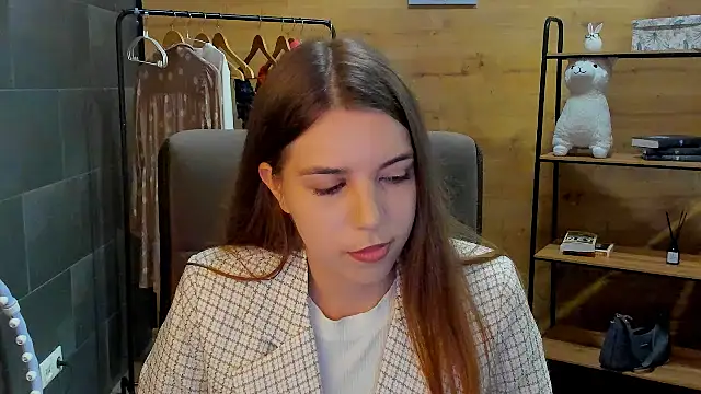 Snapshot of RuthhCox chatting on 05.15.26 RuthhCox online show from 05.15.26