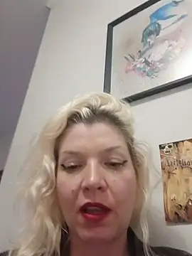 Snapshot of GoldenLatinax chatting on 07.20.26 GoldenLatinax online show from 07.20.26