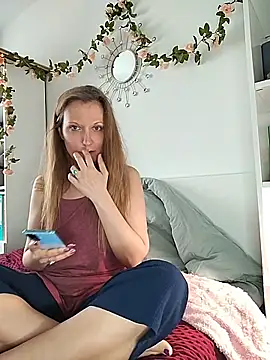 Candy Cougar online show from 05.04.26