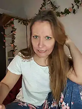 Snapshot of Candy_Cougar chatting on 05.16.26 Candy Cougar online show from 05.16.26
