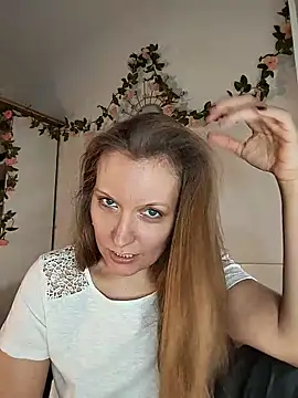 Snapshot of Candy_Cougar chatting on 05.18.26 Candy Cougar online show from 05.18.26