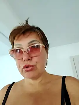 bettybutter  online show from 08.03.26