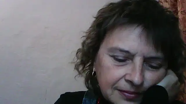 Snapshot of ElizabethGorden chatting on 06.03.26 ElizabethGorden online show from 06.03.26