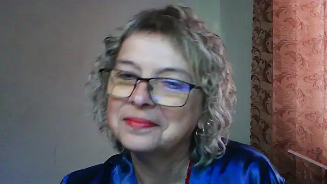 Snapshot of ElizabethGorden chatting on 06.14.26 ElizabethGorden online show from 06.14.26