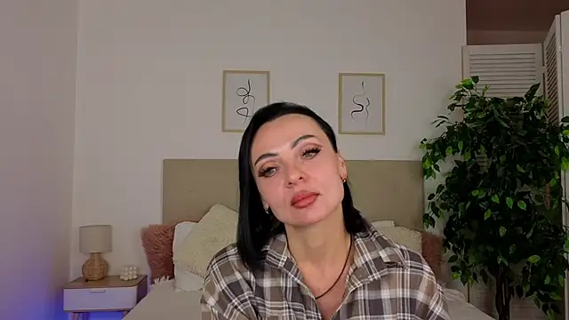 Black bestie online show from 05.05.26