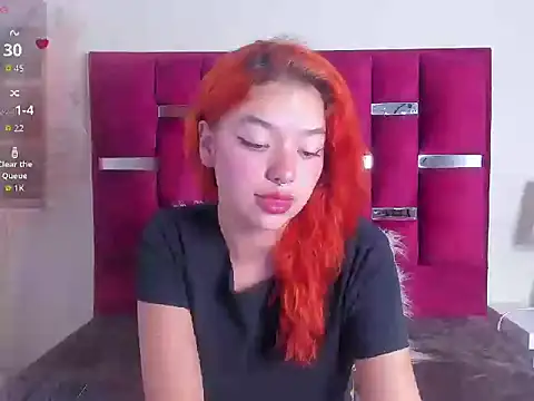 Snapshot of KayleeMei chatting on 05.26.26 KayleeMei online show from 05.26.26