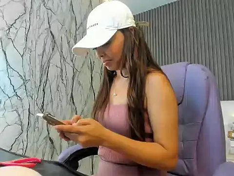 Snapshot of naomis_36 chatting on 06.14.26 naomis 36 online show from 06.14.26