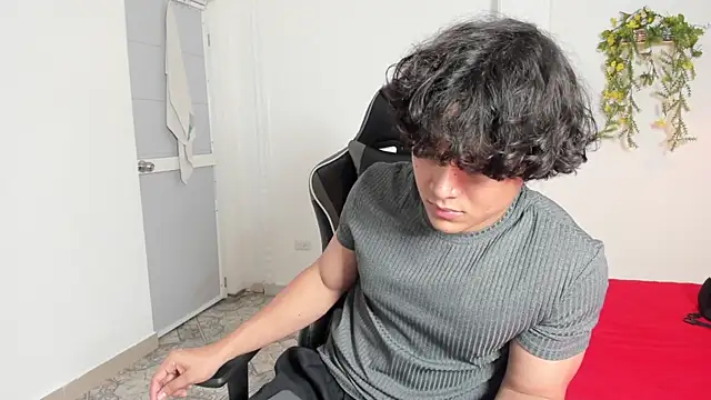 Snapshot of latin_beast4 chatting on 06.22.26 latin beast4 online show from 06.22.26