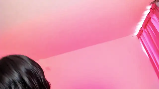 Snapshot of Sophiie_dreams chatting on 05.23.26 Sophiie dreams online show from 05.23.26
