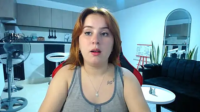 Snapshot of sweet_bella_29 chatting on 06.30.26 sweet bella 29 online show from 06.30.26