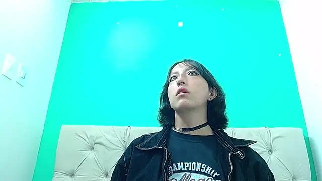 Snapshot of amoremerchmar chatting on 06.15.26 amoremerchmar online show from 06.15.26