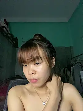 Snapshot of Cry_sexy chatting on 06.25.26 Cry sexy online show from 06.25.26
