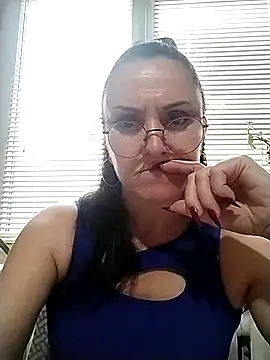 Snapshot of MillaMia45 chatting on 05.10.26 MillaMia45 online show from 05.10.26