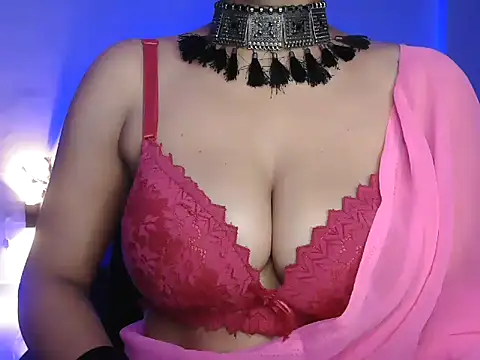 Snapshot of Myra- chatting on 07.29.26 Myra- online show from 07.29.26