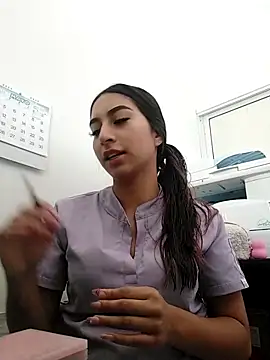 Snapshot of saray_outdoorss chatting on 05.12.26 saray outdoorss online show from 05.12.26