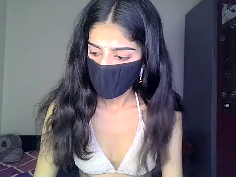 Snapshot of SASSY__BABY_ chatting on 05.06.26 SASSY BABY online show from 05.06.26