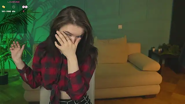 Mia Via online show from 05.06.26