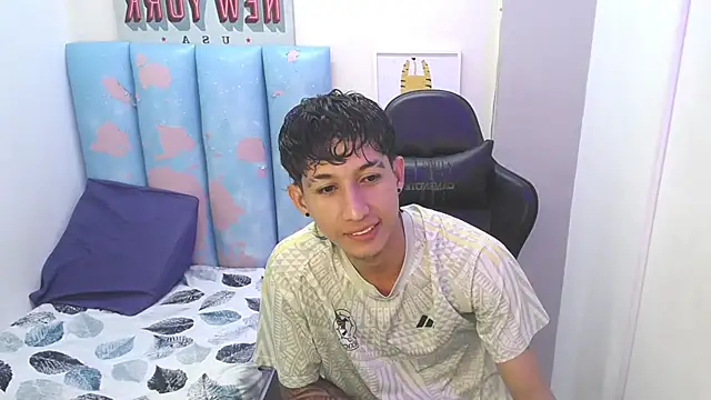 Snapshot of liam_play chatting on 06.02.26 liam play online show from 06.02.26