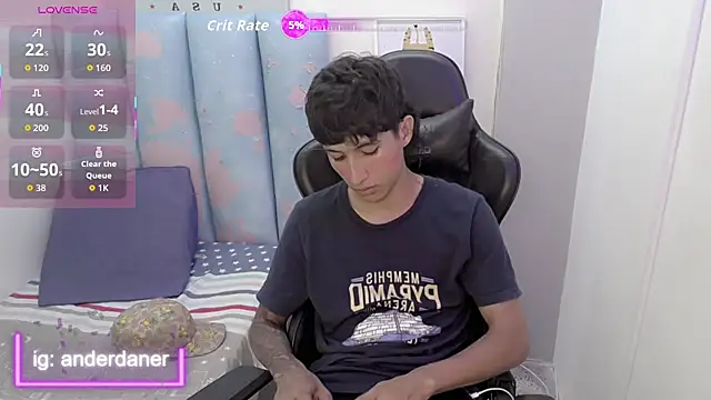 Snapshot of liam_play chatting on 06.21.26 liam play online show from 06.21.26