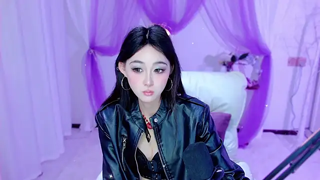 Snapshot of Tili_Lucky chatting on 05.16.26 Tili Lucky online show from 05.16.26