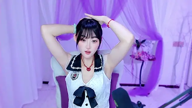 Snapshot of Tili_Lucky chatting on 05.26.26 Tili Lucky online show from 05.26.26