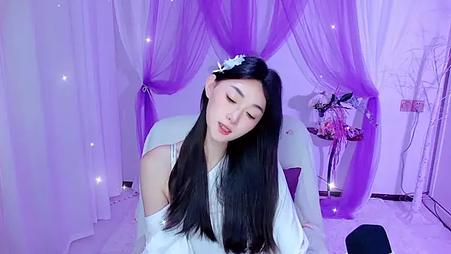Snapshot of Tili_Lucky chatting on 06.23.26 Tili Lucky online show from 06.23.26
